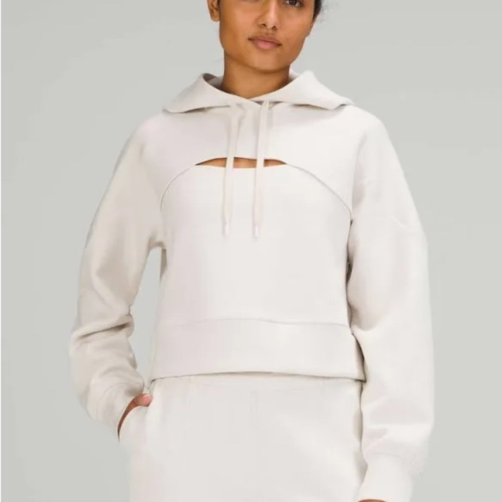 Lululemon get centred crop hoodie